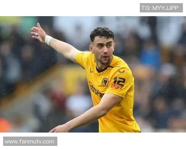 高清男足球员头像精选，展现球场英姿与个人魅力的经典瞬间